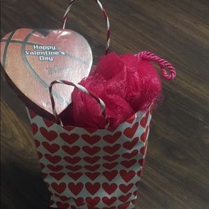 Meet your Posher, Monica